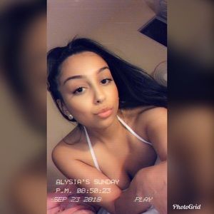 Meet your Posher, Alysia